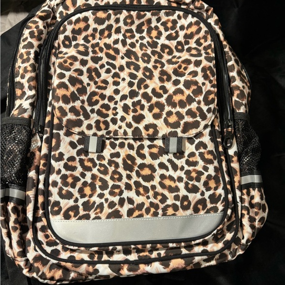 NWOT Leopard Cheetah print animal laptop backpack - Picture 4 of 6